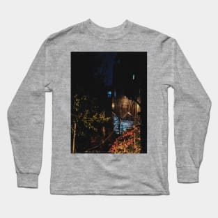 Street light in rain Long Sleeve T-Shirt